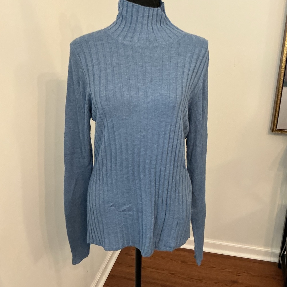 White House Black Market Light Blue Knit mockneck cashmere